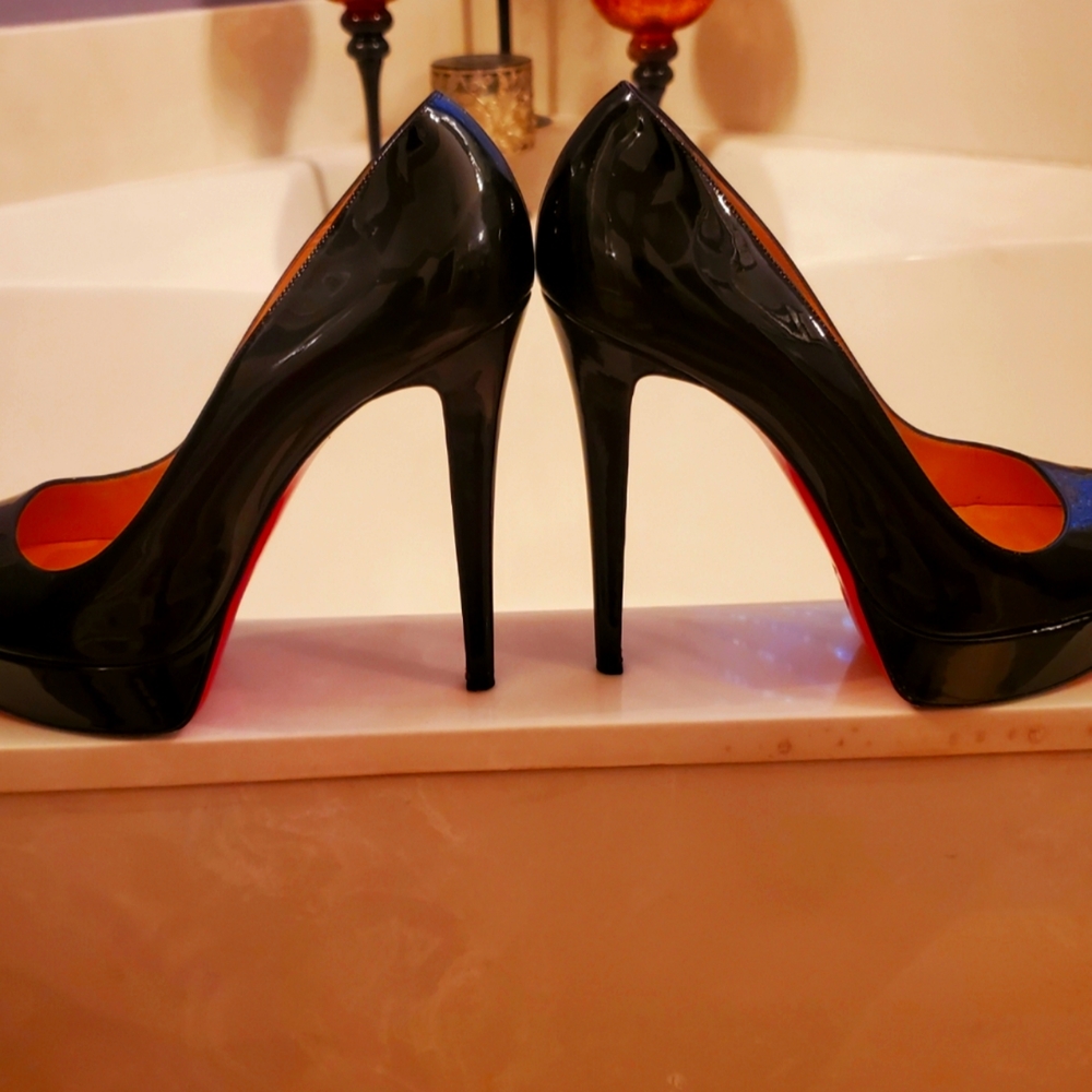 Size 42 Christian Louboutin Bianca 140 Patent Calf